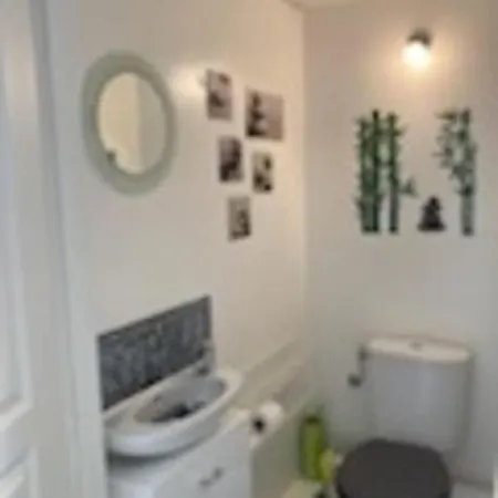 Antibes Les Pins In A Very Nice And Modern Residence Antibes